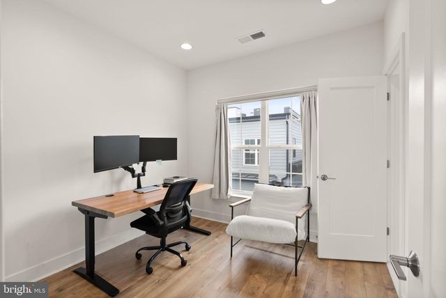 1884 MICHAEL FARADAY DR, Reston, VA 20190