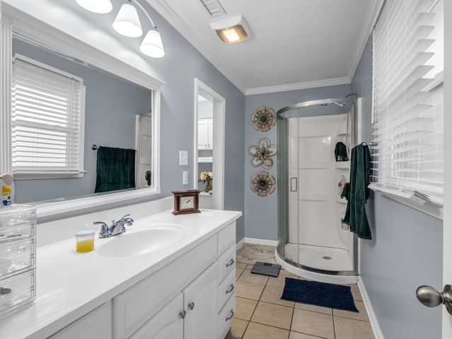 118 Pleasant Meadows Dr, Gaffney, SC 29341