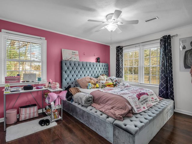 118 Pleasant Meadows Dr, Gaffney, SC 29341