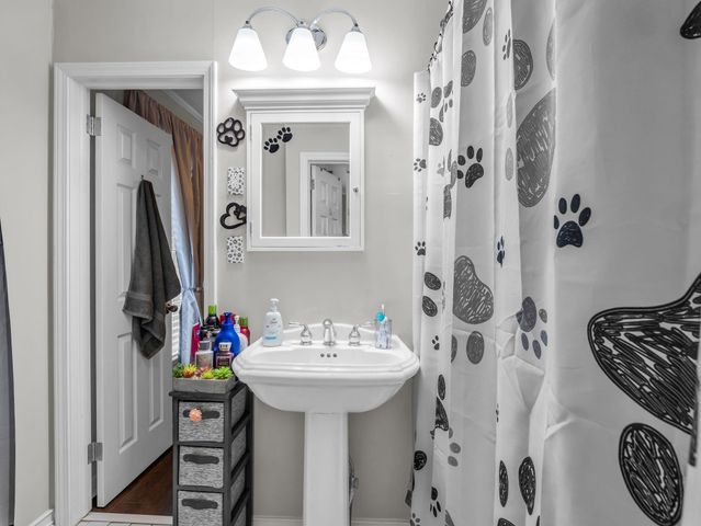 118 Pleasant Meadows Dr, Gaffney, SC 29341