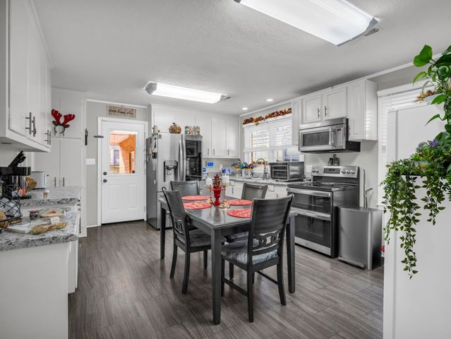 118 Pleasant Meadows Dr, Gaffney, SC 29341