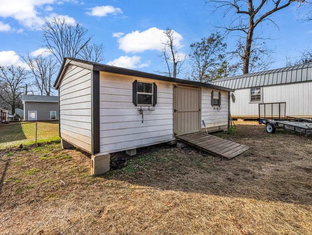 118 Pleasant Meadows Dr, Gaffney, SC 29341