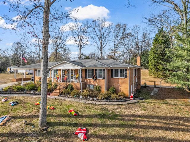 118 Pleasant Meadows Dr, Gaffney, SC 29341