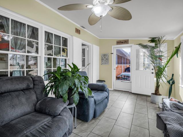 118 Pleasant Meadows Dr, Gaffney, SC 29341