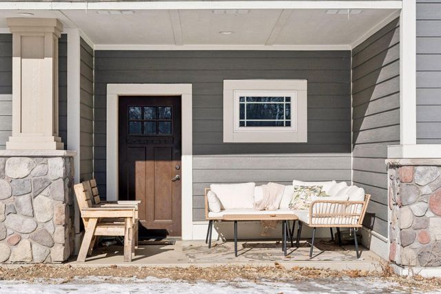 1436 Triangle Drive, Houlton, WI 54082