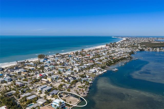 407 20TH PLACE, Bradenton Beach, FL 34217