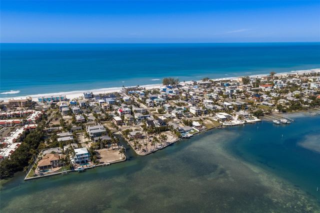 407 20TH PLACE, Bradenton Beach, FL 34217