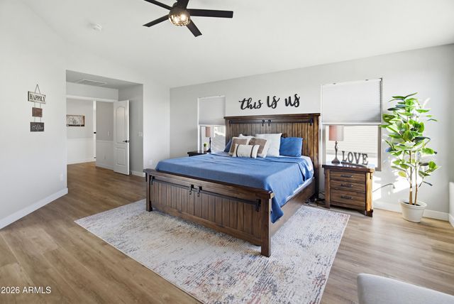 2238 W DALE Lane, Phoenix, AZ 85085