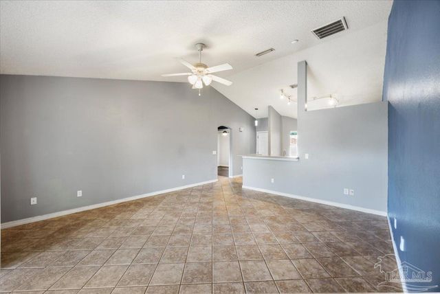635 Saleta St, Pensacola, FL 32534