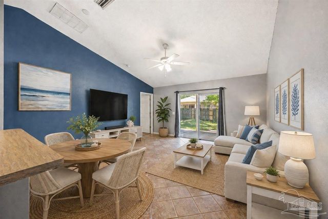 635 Saleta St, Pensacola, FL 32534