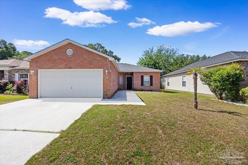 635 Saleta St, Pensacola, FL 32534