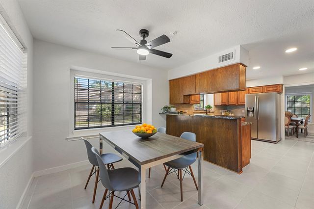 12611 Old River Drive, Baytown, TX 77523