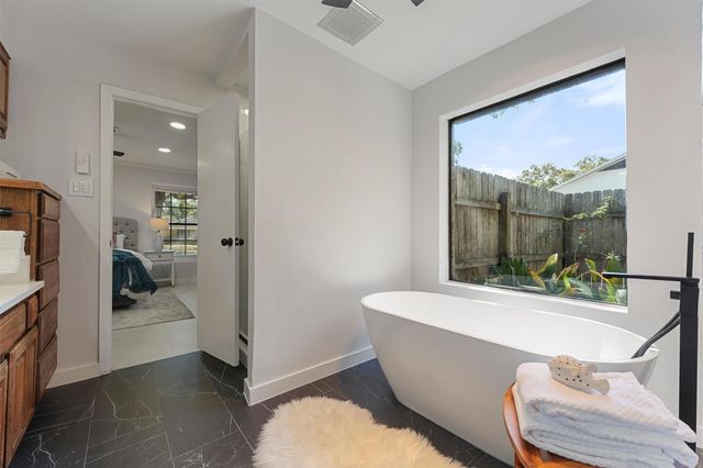 12611 Old River Drive, Baytown, TX 77523