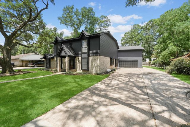 12611 Old River Drive, Baytown, TX 77523