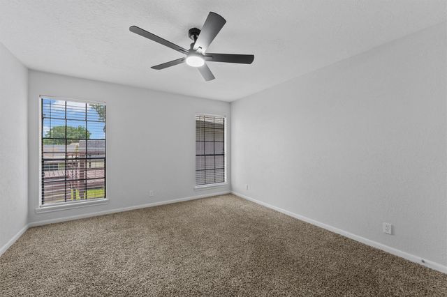 12611 Old River Drive, Baytown, TX 77523