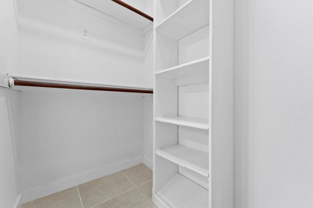 12611 Old River Drive, Baytown, TX 77523