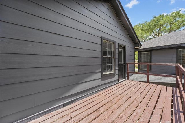 12611 Old River Drive, Baytown, TX 77523