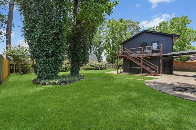 12611 Old River Drive, Baytown, TX 77523