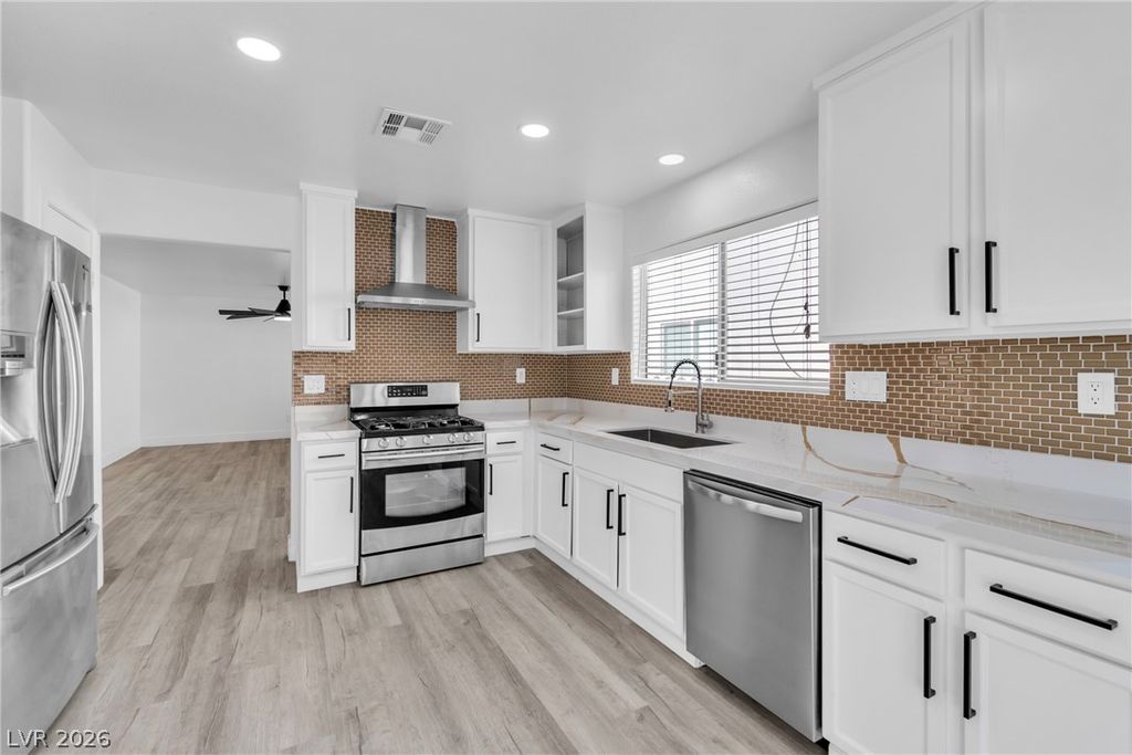 Image 9 of property listing at 6309 Climbing Vine Avenue, Las Vegas, NV 89141