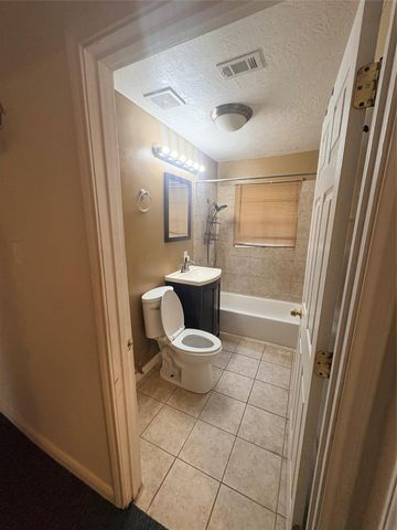 5803 Southlea Street, Houston, TX 77033