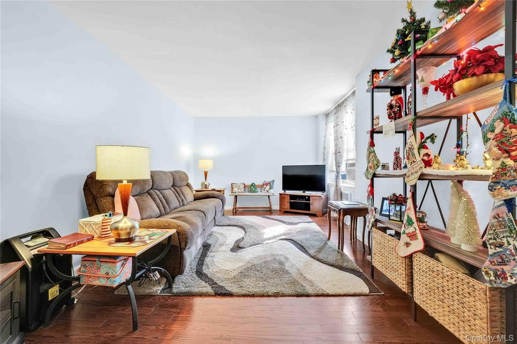 26-25 141 Street 5G, Flushing, NY 11354