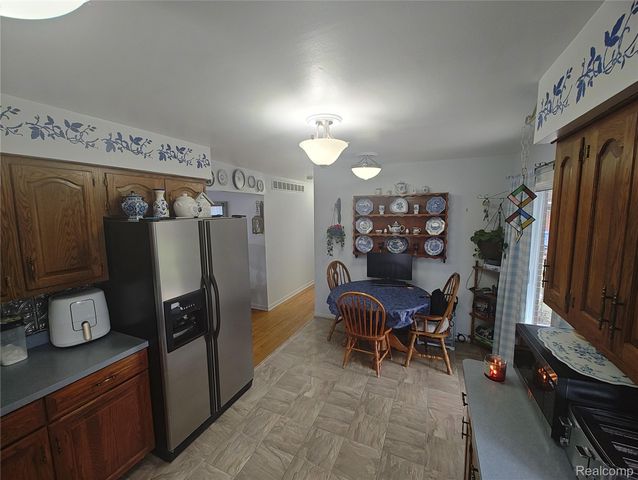 29230 Moulin Avenue, Warren, MI 48088