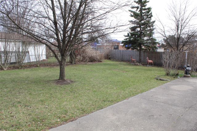 29230 Moulin Avenue, Warren, MI 48088