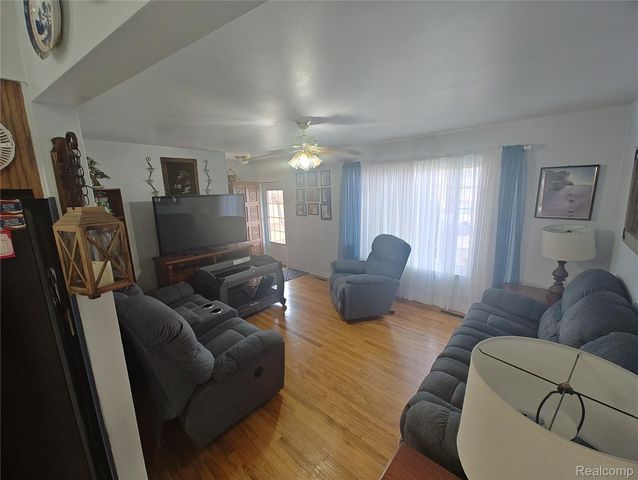 29230 Moulin Avenue, Warren, MI 48088