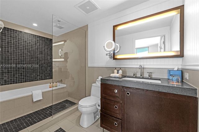 17315 Collins 801 A&B, Sunny Isles Beach, FL 33160