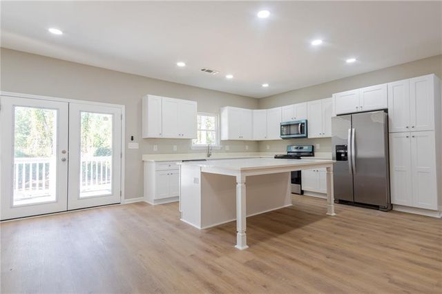 3078 Caliente Lane, Rex, GA 30273