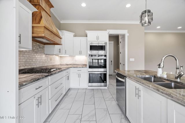 4435 S Bolivar Trail Trail, Olive Branch, MS 38654