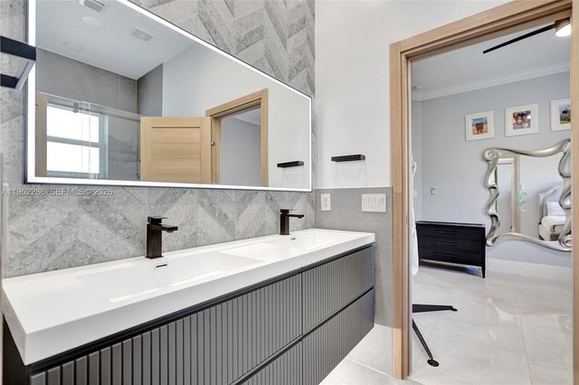 3311 SW 194th Ter, Miramar, FL 33029