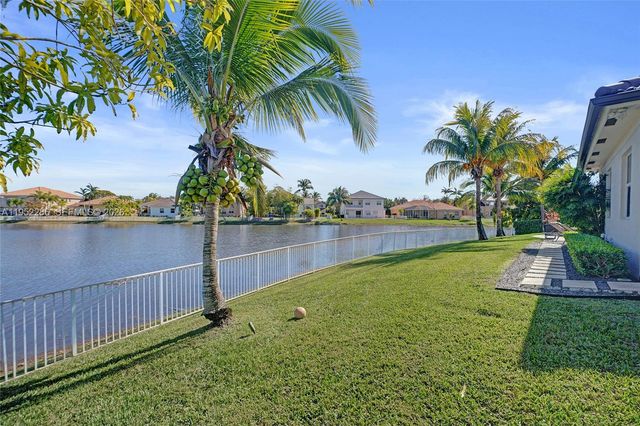 3311 SW 194th Ter, Miramar, FL 33029