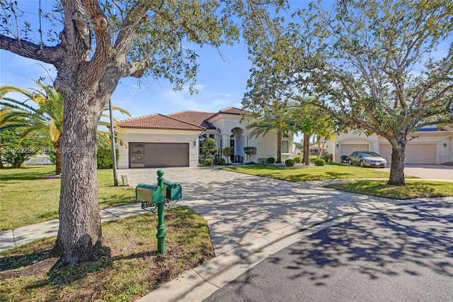 3311 SW 194th Ter, Miramar, FL 33029
