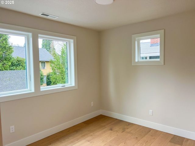 6906 Se BROOKLYN St, Portland, OR 97206