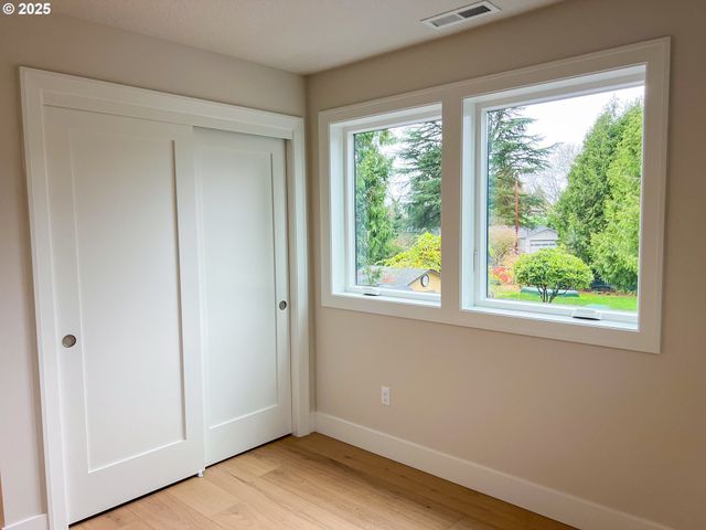 6906 Se BROOKLYN St, Portland, OR 97206