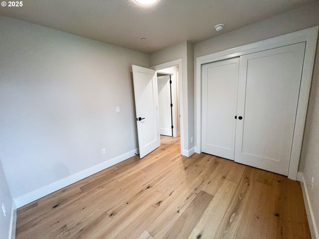 6906 Se BROOKLYN St, Portland, OR 97206