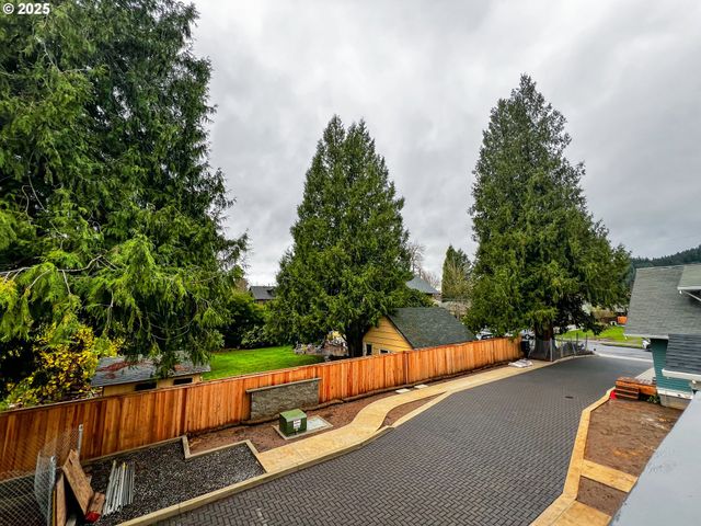 6906 Se BROOKLYN St, Portland, OR 97206