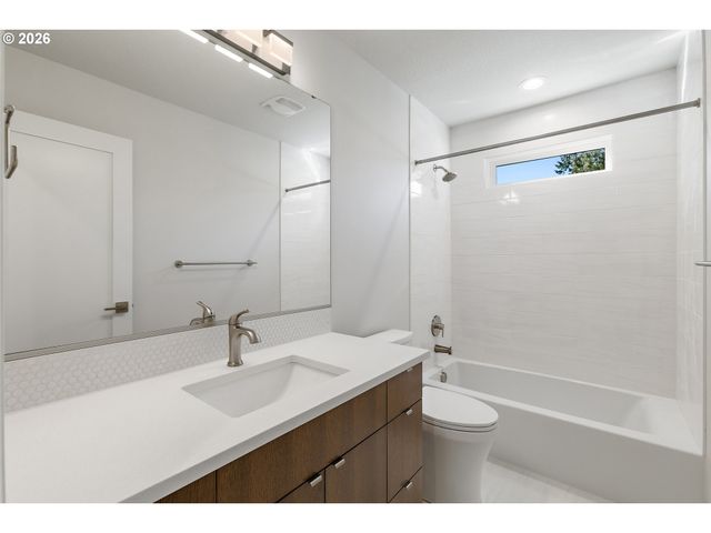 6906 Se BROOKLYN St, Portland, OR 97206