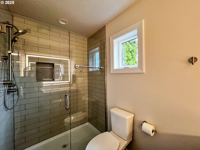 6906 Se BROOKLYN St, Portland, OR 97206