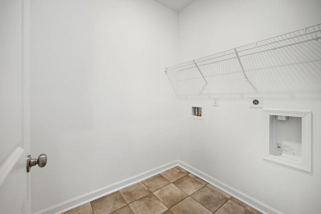 1270 Windance Lake Drive, Loganville, GA 30052