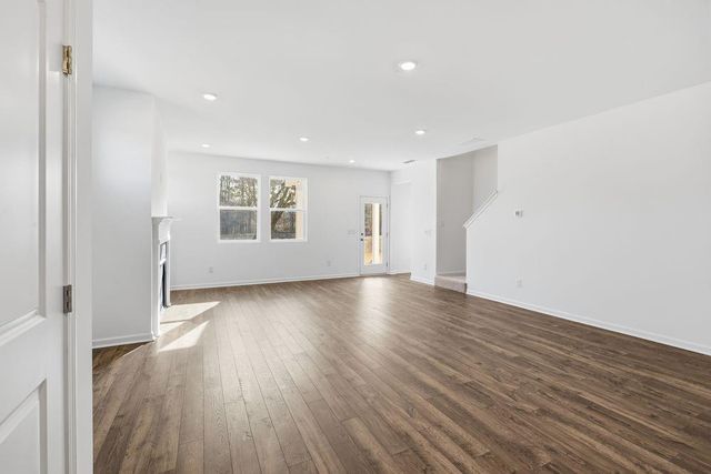 1270 Windance Lake Drive, Loganville, GA 30052