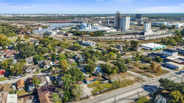 7137 Navigation Boulevard, Houston, TX 77011