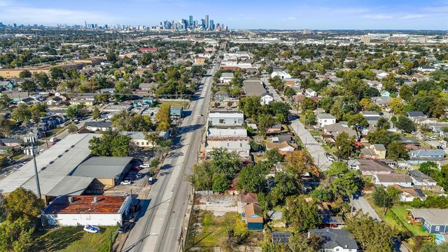 7137 Navigation Boulevard, Houston, TX 77011