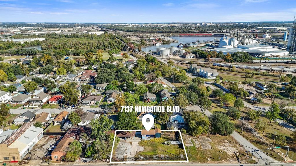 7137 Navigation Boulevard, Houston, TX 77011