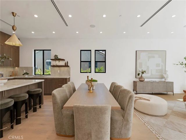 5814 Graves Avenue, Encino, CA 91316