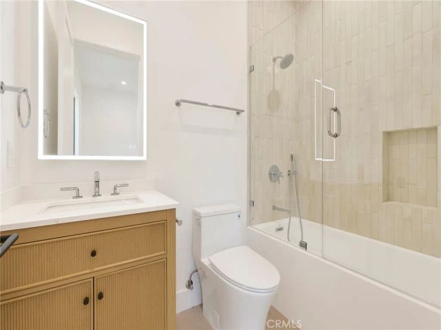 5814 Graves Avenue, Encino, CA 91316