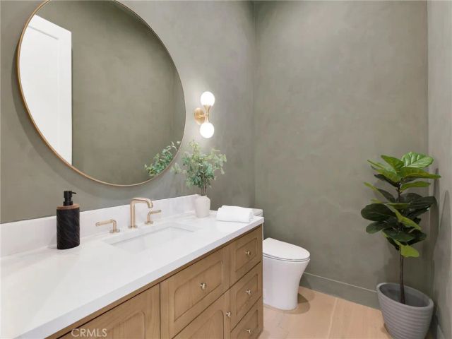 5814 Graves Avenue, Encino, CA 91316