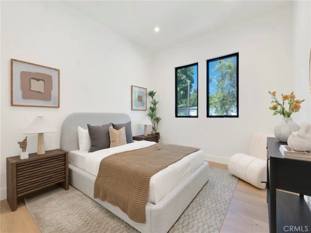 5814 Graves Avenue, Encino, CA 91316