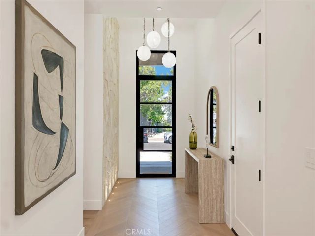 5814 Graves Avenue, Encino, CA 91316